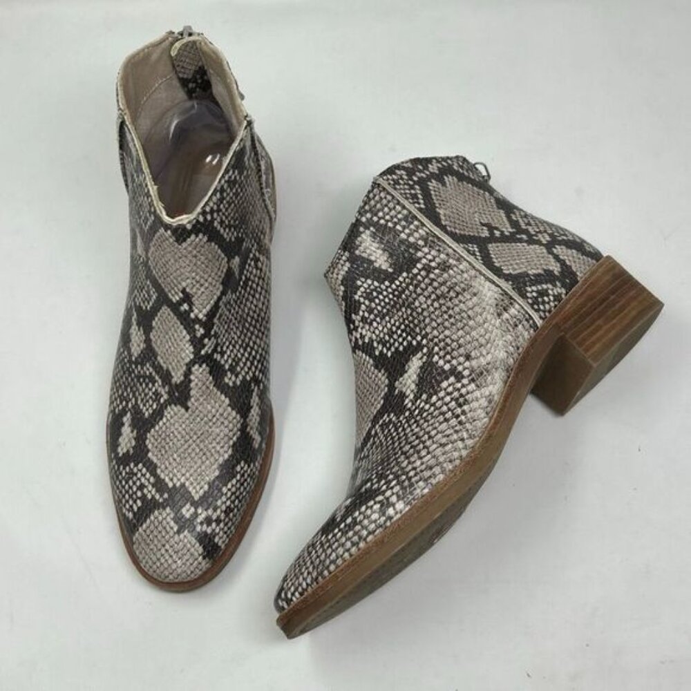 Dolce Vita Tavin Faux Snakeskin Ankle Boot Sz 8.5 Back Zip Block Heel Bootie